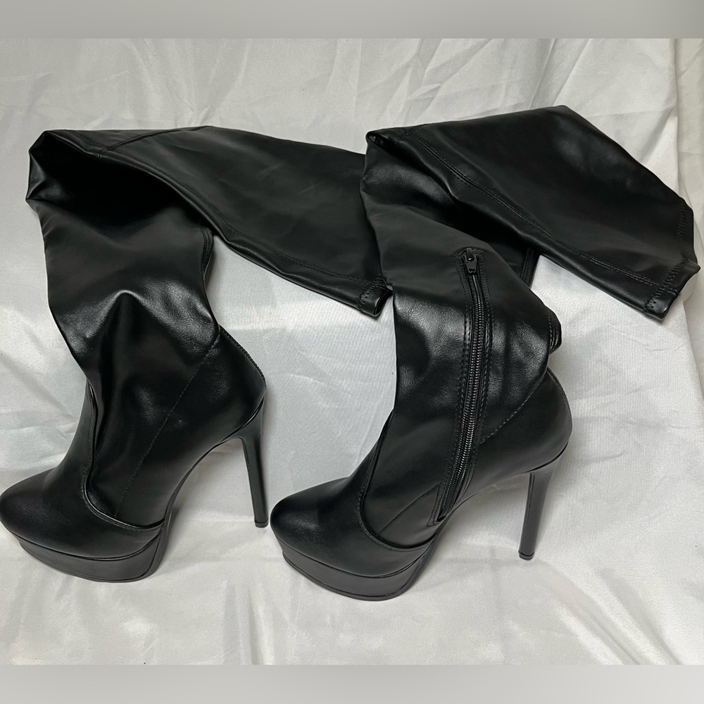Fashion nova black faux leather thigh high boots - Picture 6 of 7